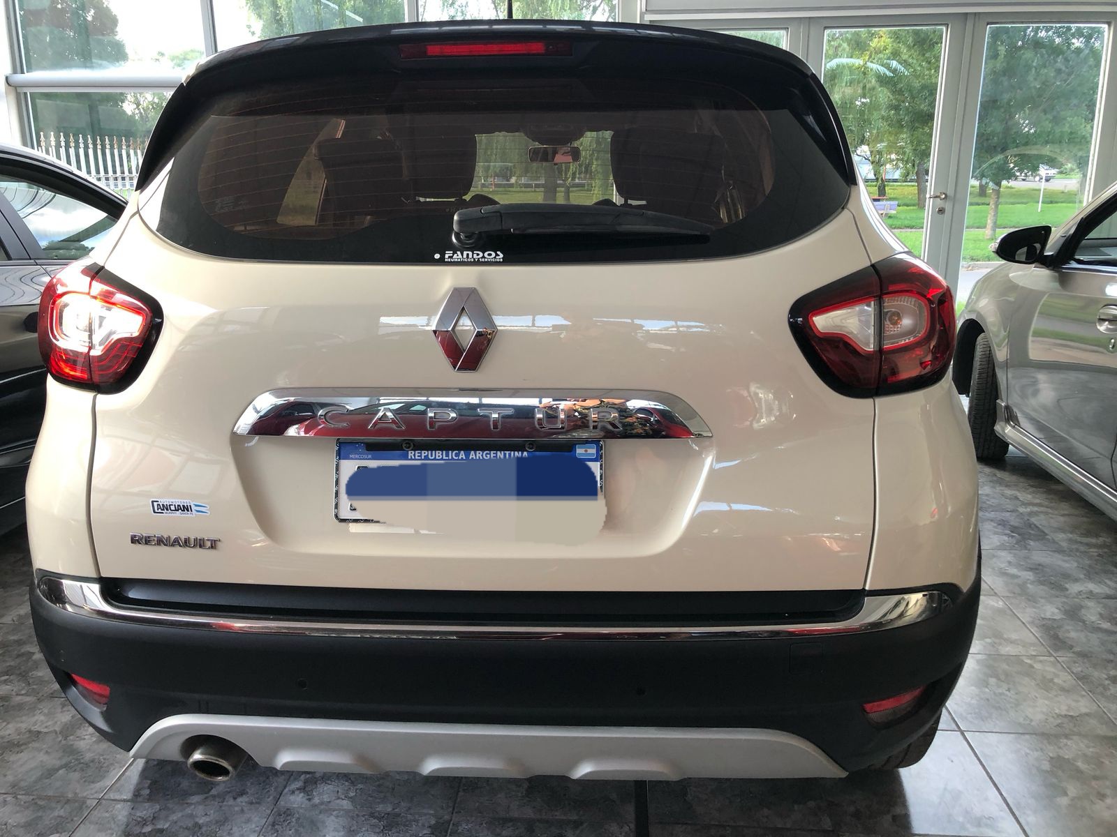 RENAULT CAPTUR INTENS 2.0 M/T 2017 - Image 2
